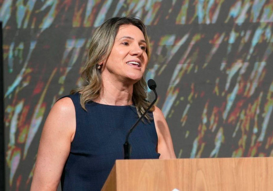 Tania Zanella destaca força do coop financeiro em evento do Sicoob