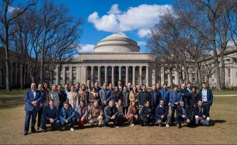 Educação executiva global do IEL conecta lideranças ao futuro da indústria