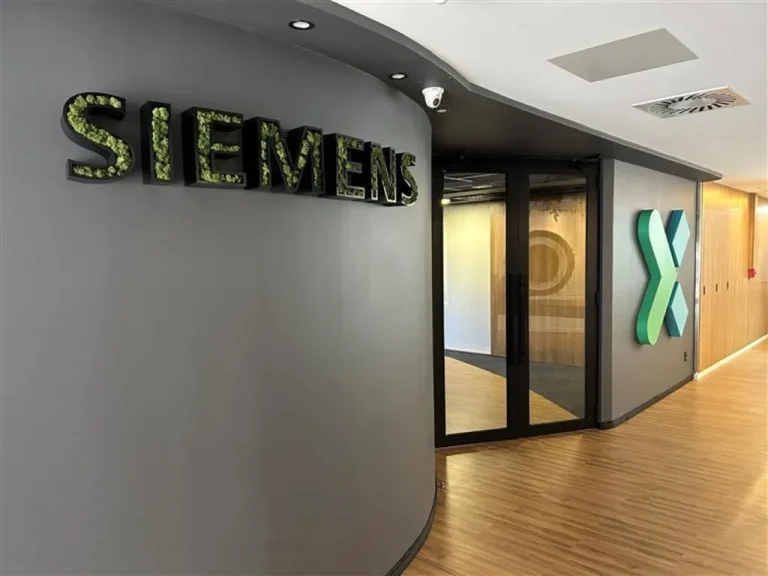 Siemens Brasil lança Tech Hub para escalar engenharia e soluções industriais globais