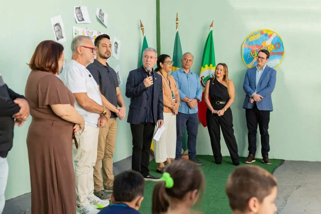 EMEI Beija-Flor inaugura área coberta construída com emenda impositiva