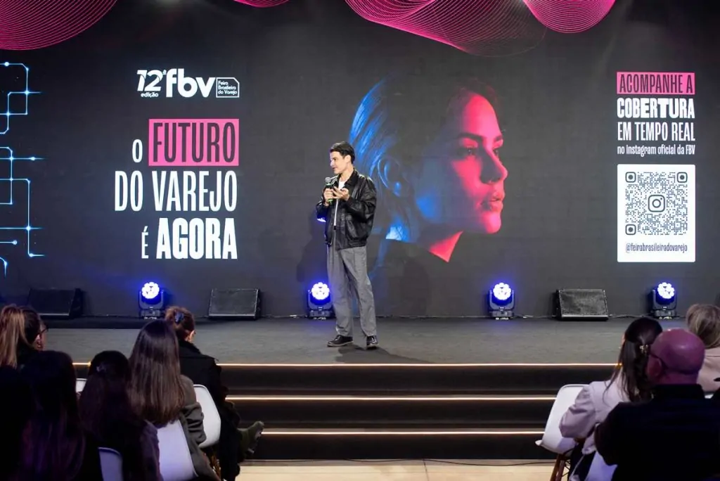 "Em um mundo digitalizado, o que eu posso oferecer é o toque humano", destaca Facundo Guerra durante a FBV