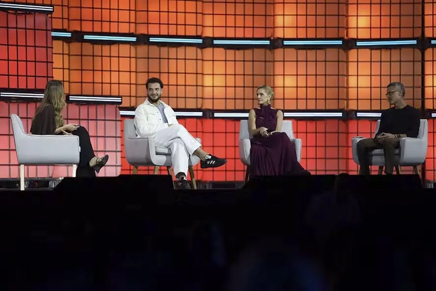 Grupo L'Oréal debate redefinição do mercado de beleza e economia de influência no Web Summit Rio