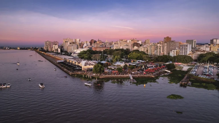 Lideranças e tomadores de decisão debatem o futuro econômico e urbano de Porto Alegre