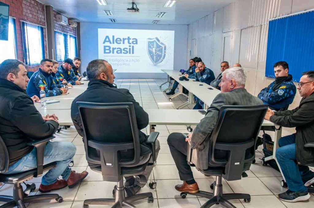 Programa Alerta Brasil é apresentado à Secretaria de Segurança Pública de Canoas para modernizar o monitoramento veicular