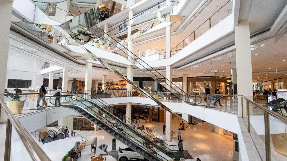 Group Software participa da Exposhopping 2026 e media debate sobre operação como diferencial competitivo nos shopping centers