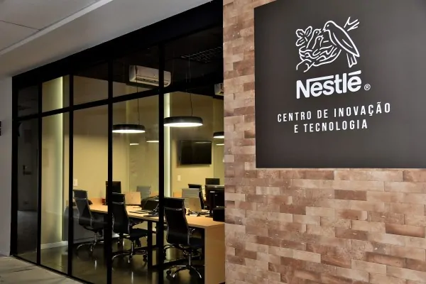 Nestlé firma parceria com USP, FAPESP, SENAI e ITA para impulsionar sustentabilidade e inovações na indústria