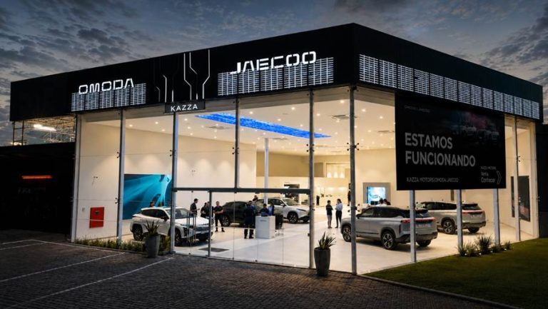 Omoda & Jaecoo alcança a marca de 100 concessionárias no Brasil e projeta expansão da rede com mais 50 novas lojas em 2026