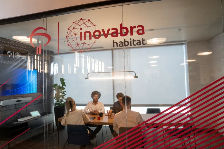 Pitch Night Agro reúne agtechs e lideranças corporativas para debater inovação e investimentos no agronegócio no inovabra habitat