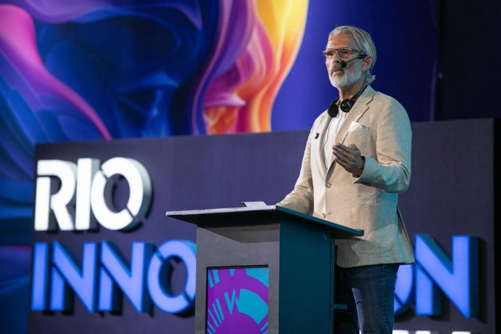 Chris Rynning alerta no Rio Innovation Week que a humanidade vive um novo 'momento Oppenheimer'