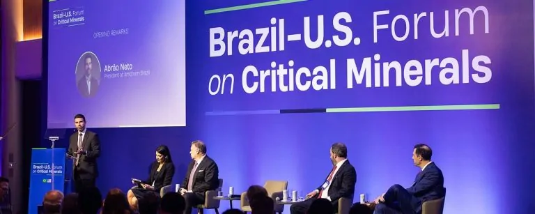 Fórum Brasil-EUA discute cooperação e investimento na cadeia de minerais críticos