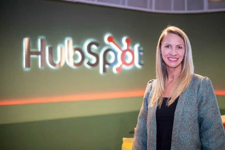 HubSpot debate o impacto estratégico dos agentes de inteligência artificial no marketing durante o Web Summit Rio 2026