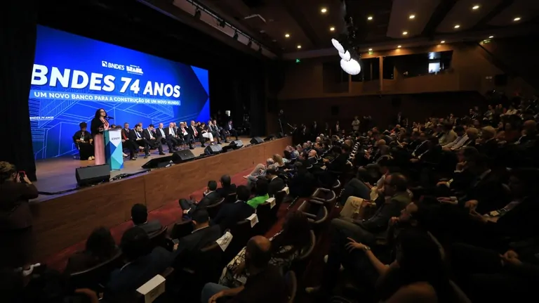 MCTI mobiliza R$ 38,5 bilhões e integra novo pacote de R$ 140 bilhões para impulsionar a política industrial