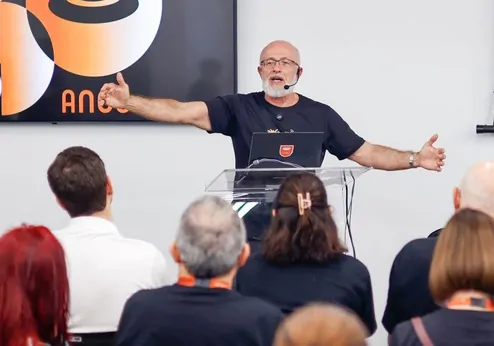 CESAR leva debates sobre governança de IA e o futuro da tecnologia ao Web Summit Rio 2026