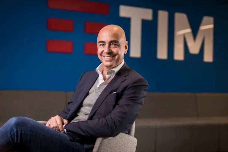 Lucro da TIM supera R$ 1 bi no 2T26 impulsionado por B2B, Ultrafibra e inteligência artificial